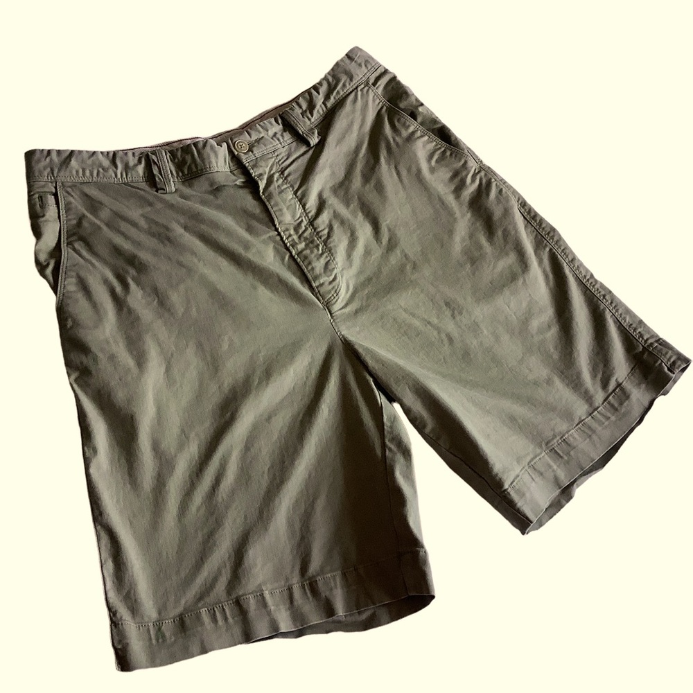 Men's 34 Hathaway Khaki Shorts Cotton Tencel Blend
